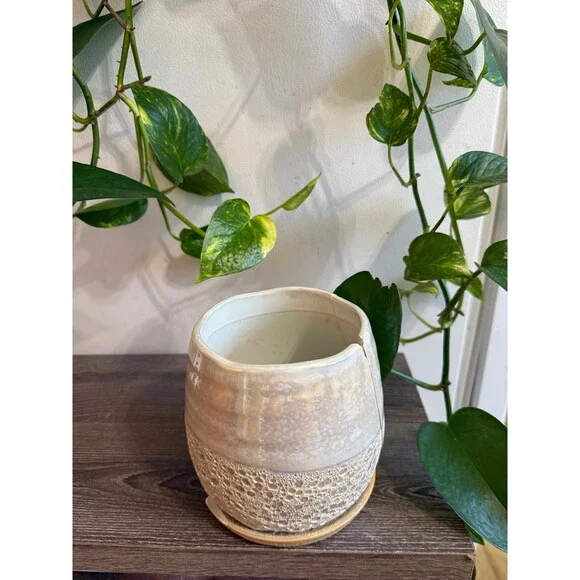 Textured Ceramic Planter with Saucer - Picture 2 of 10